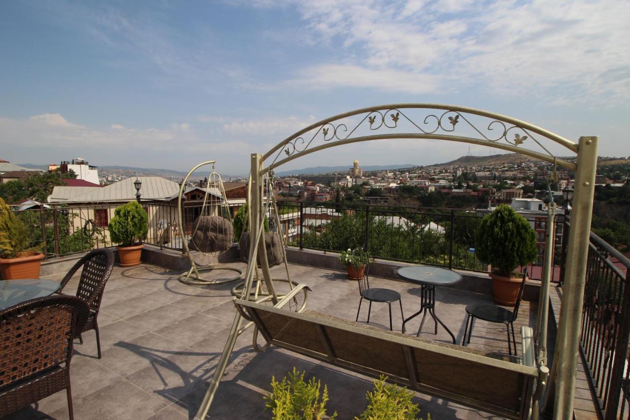 Отель Wine Hills Тбилиси Экстерьер фото